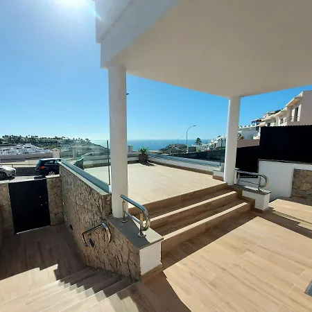 Villa Playa Amadores - Luxury With Heated Pool *
