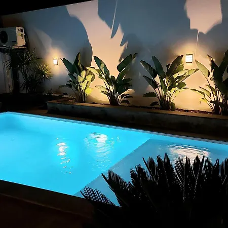 Villa Playa Amadores - Luxury With Heated Pool
