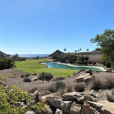 Playa Amadores - Luxury With Heated Pool