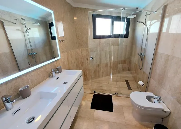 别墅 Playa Amadores - Luxury With Heated Pool