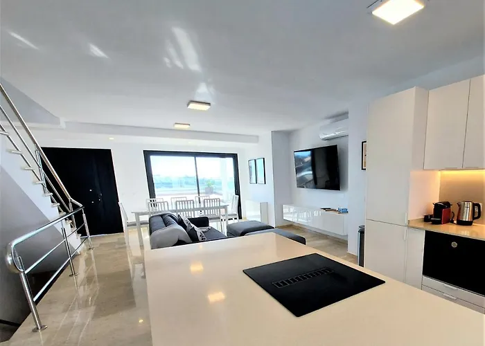 Playa Amadores - Luxury With Heated Pool 别墅 *